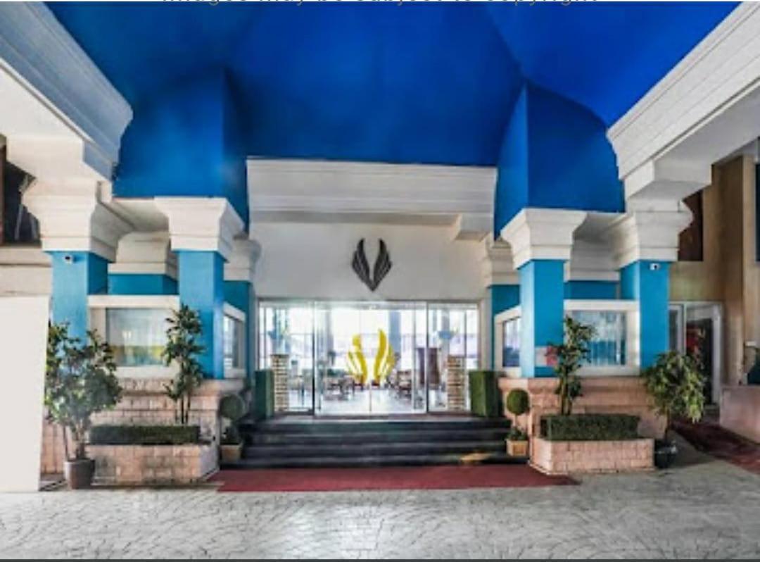 מומביי Royal Palms Hotel מראה חיצוני תמונה